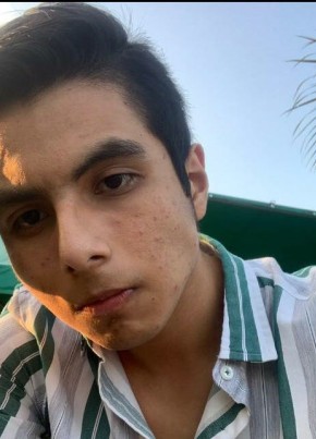 Emilio, 22, Estados Unidos Mexicanos, Morelia