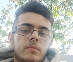 Lucas, 18, Poitiers