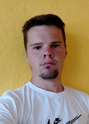 Alin Robert, 19, Romania, Iasi