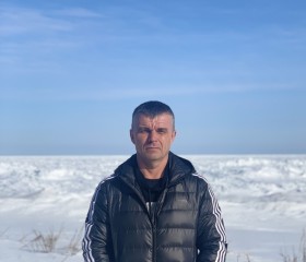 Вадим, 48 лет, Углегорск