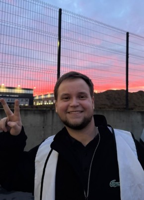 Денис из Ногинска 24 года