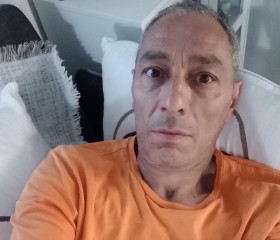 Miro, 53, Sofia