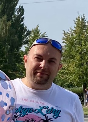 Антон, 43, Россия, Маркс