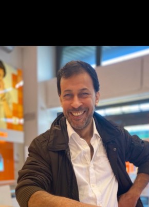 Mahmoud, 44, Repubblica Italiana, Milano