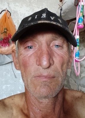 Роман из Енотаевки 54 года