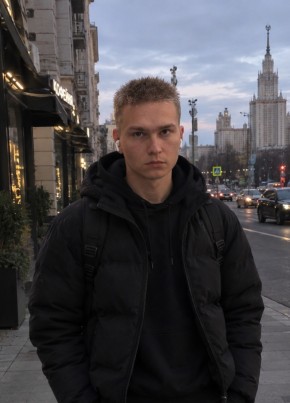Андрей из Москвы 22 года