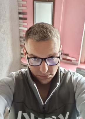 Алексей В из Москвы 44 года