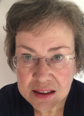 Pammie, 70, United Kingdom, London