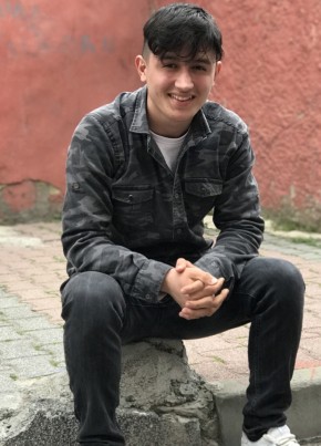 Eyüp, 19, Turkey, Istanbul