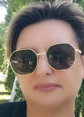 Елена, 48, Россия, Крымск