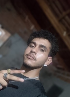 Maikon douglas из Caldas Novas 18 лет
