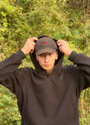 Denis, 22, Russia, Vladivostok