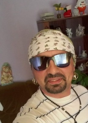 Vasile Honciu, 50, Romania, Olteniţa