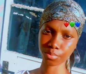 Aminata Njie, 22, Bakau