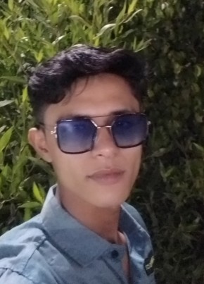 Deepak, 19, India, Karamsad