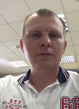 Александр, 41, Россия, Небуг