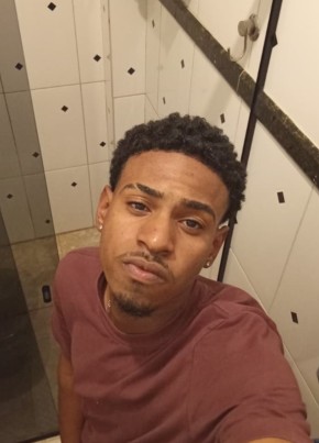 Isaac de Souza из Piúma 18 лет