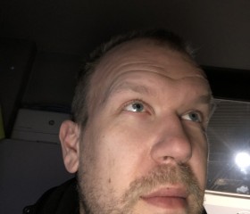 Ales, 40, Koper