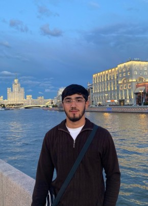 misha из Москвы 23 года