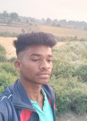 Chuto, 18, India, Pasān