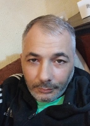 Ovidiu, 43, Romania, Iași