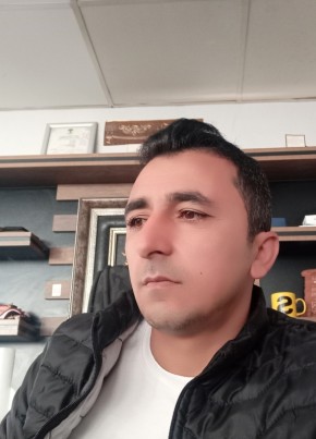 Yalçın Özdemir, 39, Türkiye Cumhuriyeti, Gaziantep