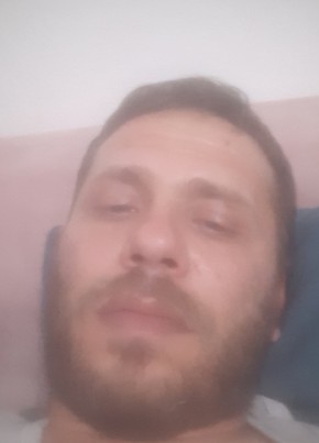 علي из Gaziantep 18 лет
