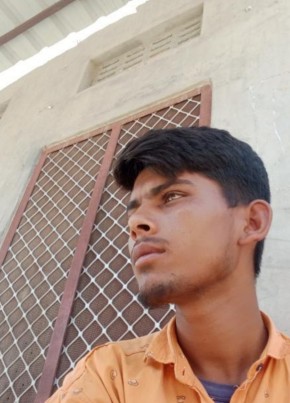 Hasan, 18, India, Mūndwa
