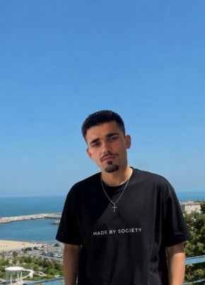 Alex из Alexandria 25 лет