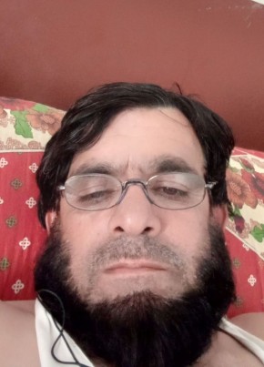Muhammad Raheem, 45, Pakistan, Bat Khela