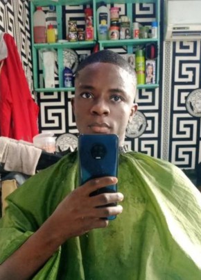 Raoul, 21, Republic of Cameroon, Douala