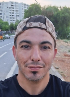 onır из Mersin 18 лет