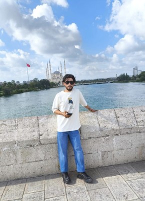 حسن из Adana 18 лет