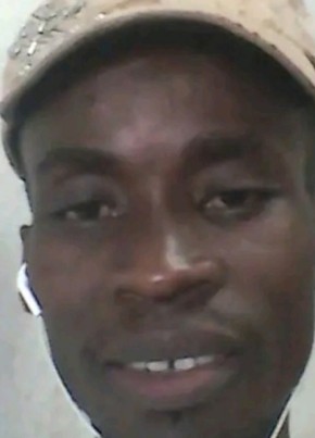 J Philbert, 30, République du Burundi, Bujumbura