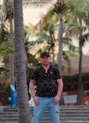 Максим из Биробиджана 41 год