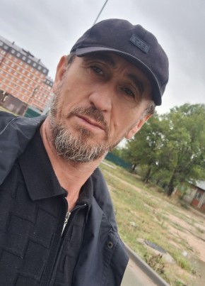 Рустам из Каспийска 48 лет
