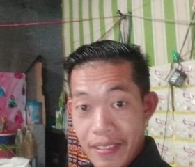 Glenn, 41, Makati City