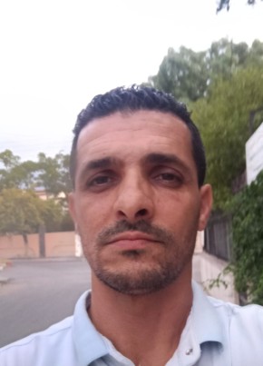 Riyad из Algiers 34 года