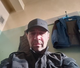 Gadzhi, 49, Tbilisi