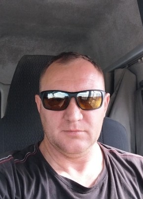 Владимир, 44, Россия, Свободный