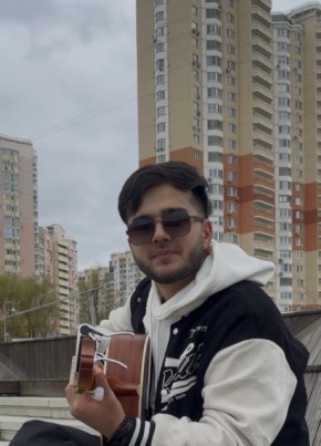 маликшох из Красногорска 23 года