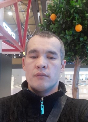 Рустам из Душанбе 42 года
