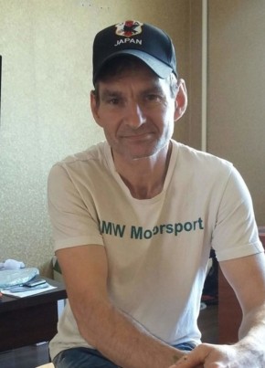 Роман из Москвы 57 лет