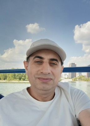 Антон из Новосибирска 47 лет