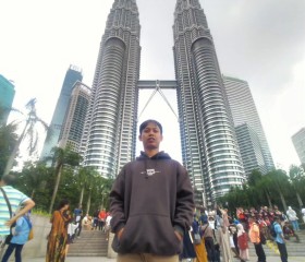 Aji Pamungkas, 26, Semarang