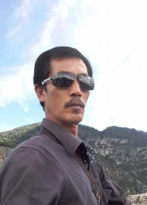 Ferdian, 43, Indonesia, Sinjai