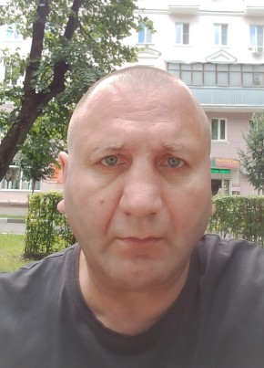 Иван из Новомосковска 47 лет