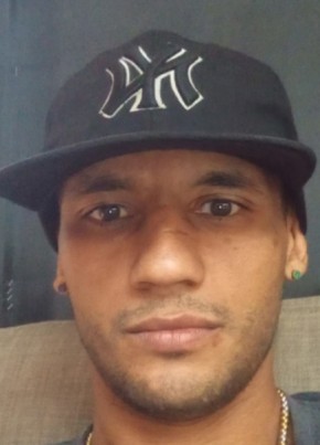 Luis castillo из Valencia 36 лет