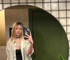 Polina, 24, Amman