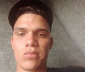 Carlos, 26, Giron